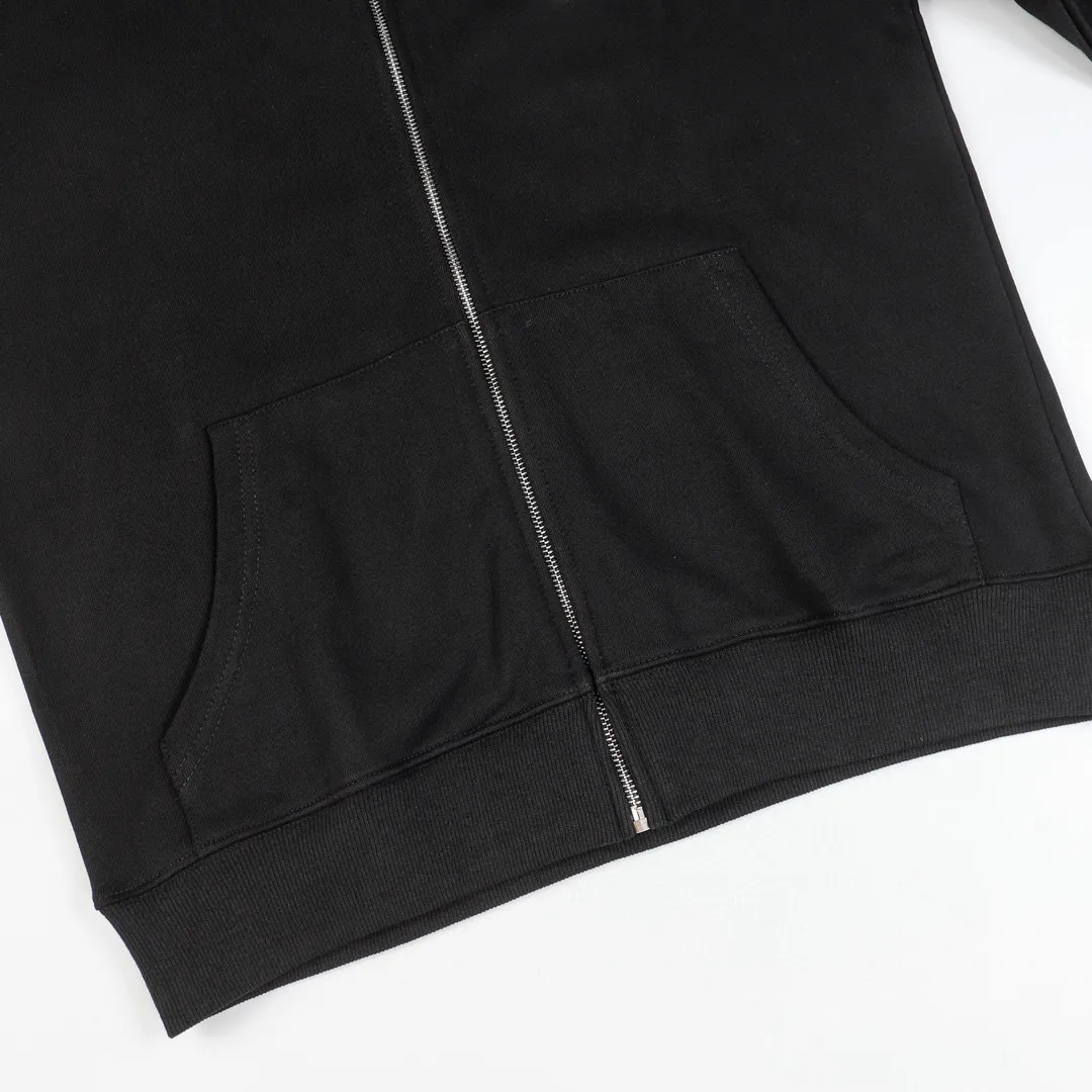 Q19—P230 -Chrome Hearts/Chrome Hearts printed zipper sweatshirt cardigan jacket -420 grams of high-density, high-quality wool, soft, delicate and skin-friendly, soft and silky to the touch, warm and skin-friendly -The hardware zipper accessories are all customized and full of details -Colour: black -Size: S M L XL